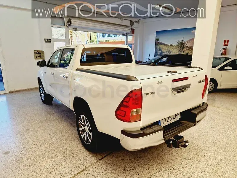 Usado Toyota HiLux 150 CV (110 kW) 2020 Blanco Pickup/Camioneta
