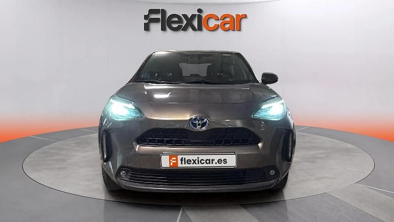 Usado Toyota Yaris Hybrid Active 116 CV (85 kW) 2024 Marrón