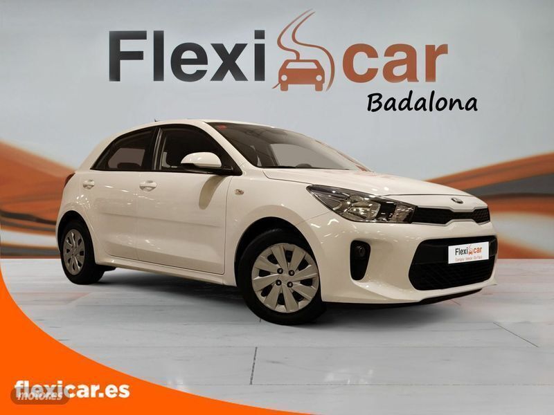 Usado Kia Rio 84 CV (61 kW) 2018 Blanco Berlina
