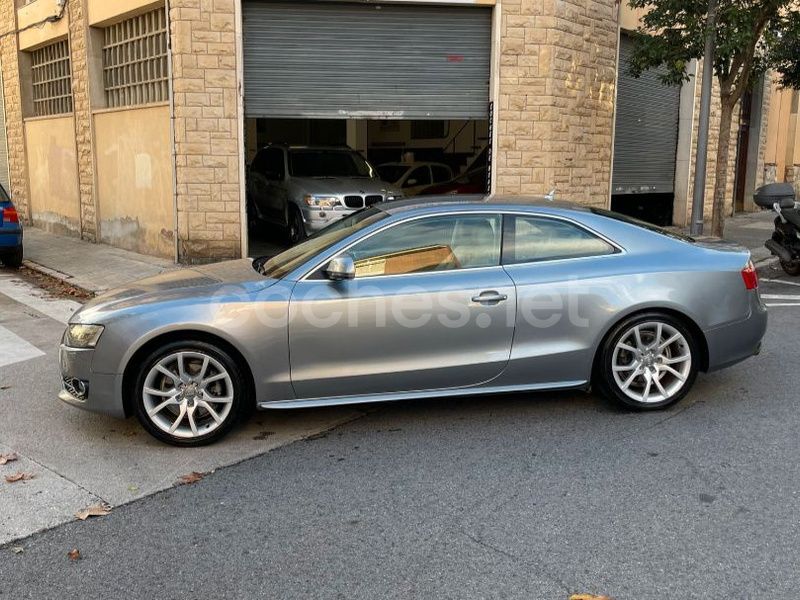 Gris / plata Usado 2009 Audi A5 Coupe | 8500 € (Buen precio) - Imagen 1/4