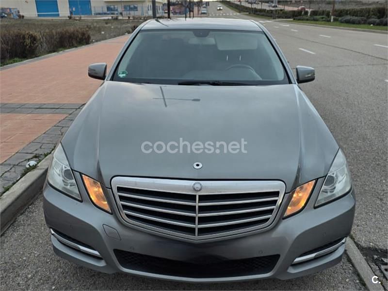 Usado Mercedes E200 Avantgarde Edition 136 CV (100 kW) 2012 Gris / plata Berlina