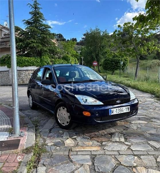Azul Usado 2000 Ford Focus Ambiente Berlina | 2300 € (Precio justo) - Imagen 1/4