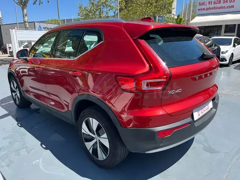 Usado Volvo XC40 Inscription 211 CV (155 kW) 2021 Rojo SUV