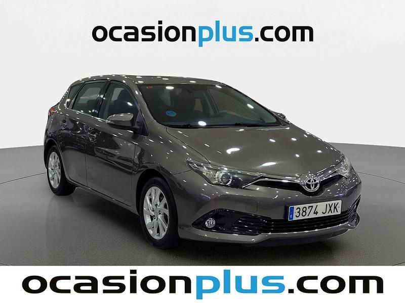 Usado Toyota Auris Business Edition 116 CV (85 kW) 2017 Gris