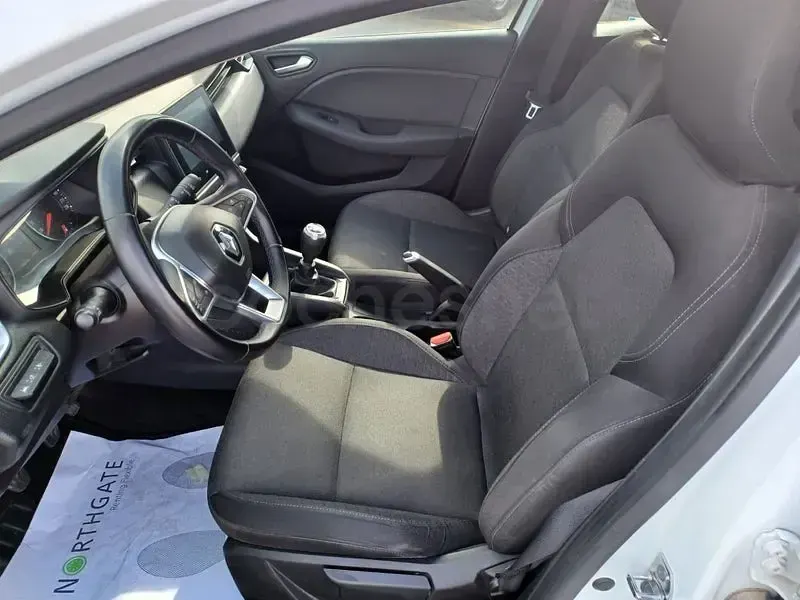 Usado Renault Clio V Intens 90 CV (66 kW) 2022 Blanco Berlina