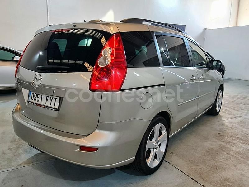 Usado Mazda 5 Active 143 CV (105 kW) 2008 Beige Monovolumen