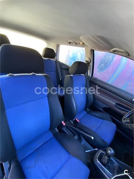 Usado VW Golf IV 110 CV (80 kW) 2002 Negro Berlina