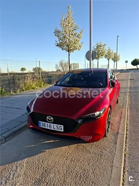 Usado Mazda 3 122 CV (89 kW) 2021 Rojo Berlina