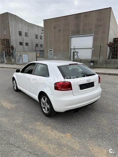 Używany Audi A3 Attraction 160 KM (117 kW) 2009 Biały Hatchback