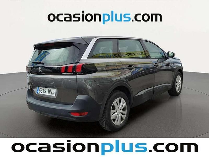 Usado Peugeot 5008 Active 136 CV (100 kW) 2024 Plateado SUV