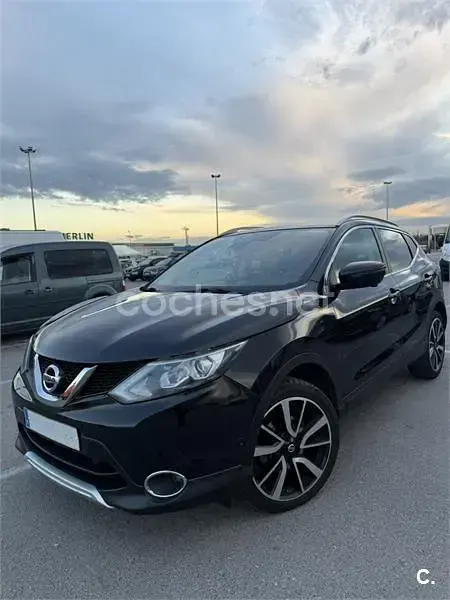 Usado Nissan Qashqai Premium Edition 110 CV (80 kW) 2015 Negro SUV
