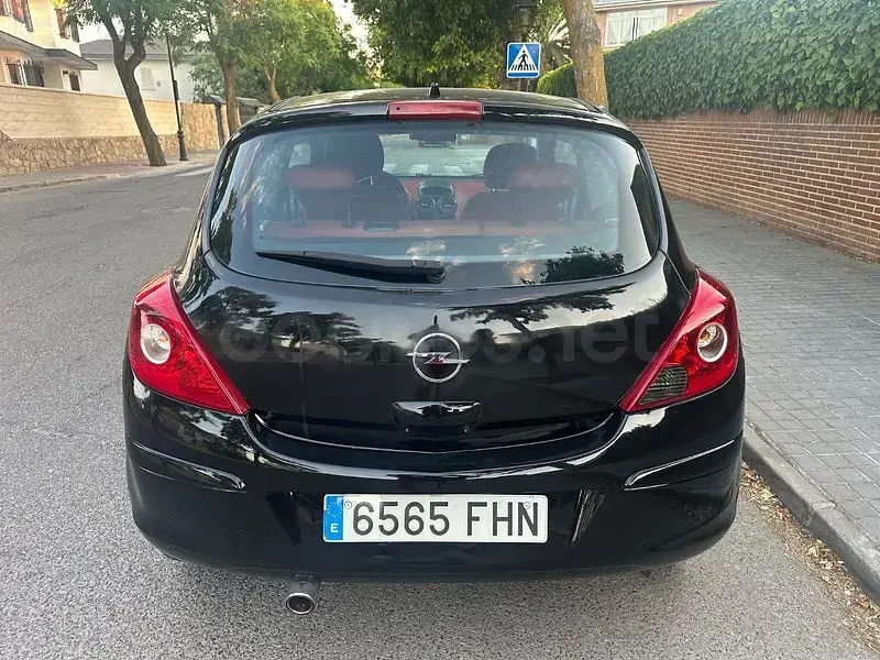 Usado Opel Corsa Enjoy 90 CV (66 kW) 2007 Negro Utilitario