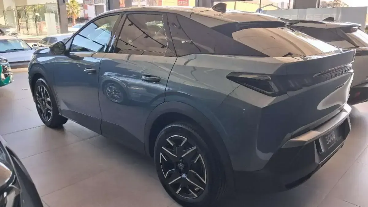 Nuevo Peugeot 3008 Allure 145 CV (106 kW) 2026 Azul SUV