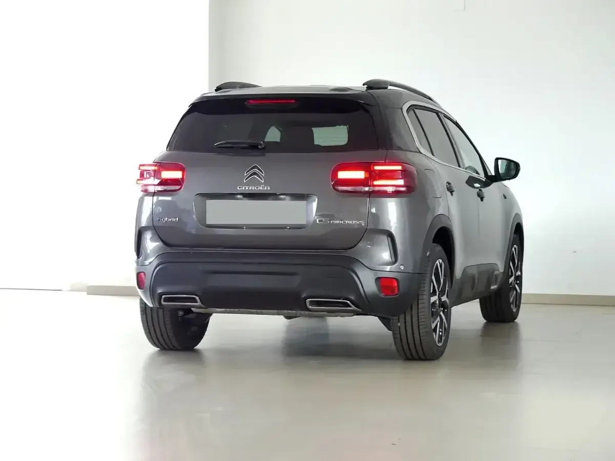 Usado Citroën C5 Aircross Shine 225 CV (165 kW) 2023 Gris SUV