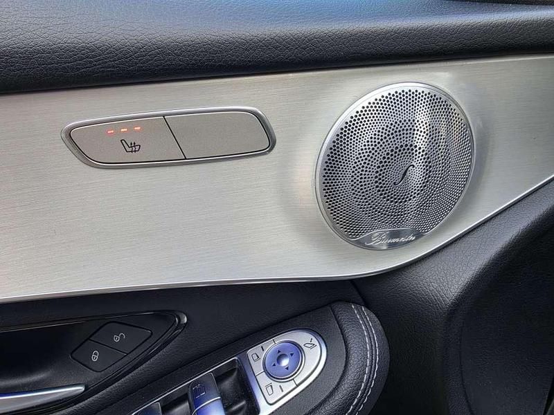 Usado Mercedes GLC300 245 CV (180 kW) 2021 Gris SUV