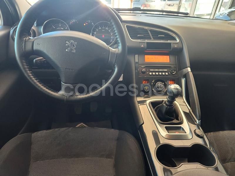 Usado Peugeot 3008 Premium 112 CV (82 kW) 2011 Negro Berlina