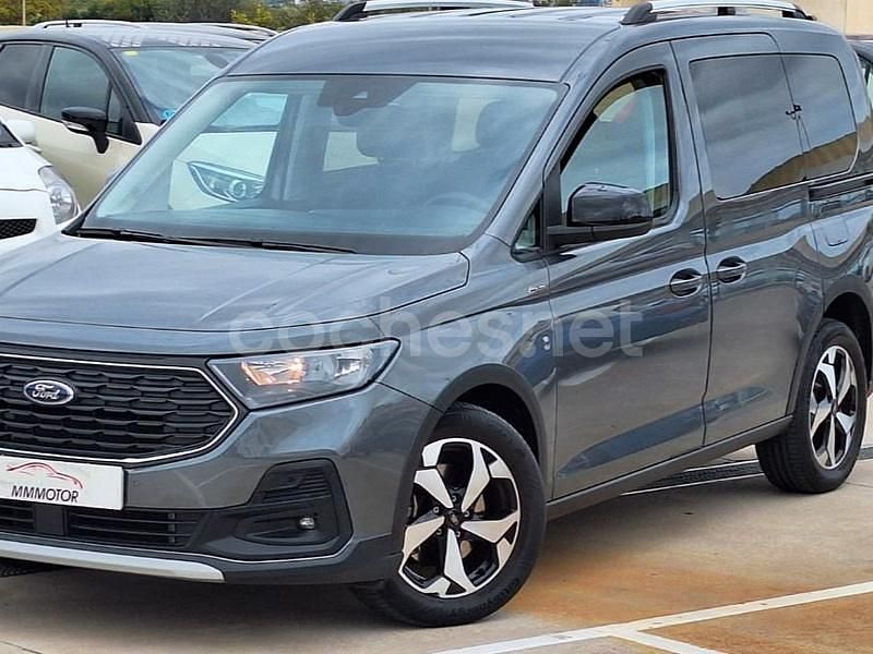 Gris / plata Usado 2023 Ford Tourneo Connect Active Monovolumen | 31.900 € (Un poco caro) - Imagen 1/4