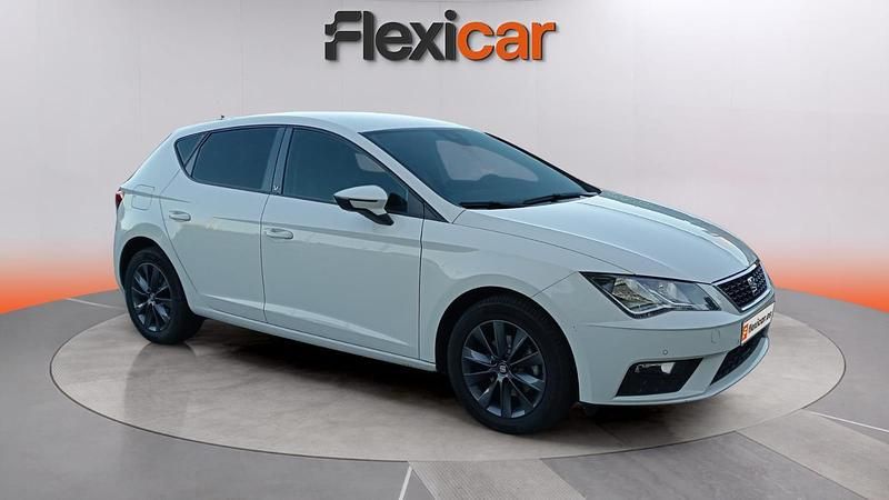 Usado Seat Leon Style 115 CV (84 kW) 2019 Blanco Berlina