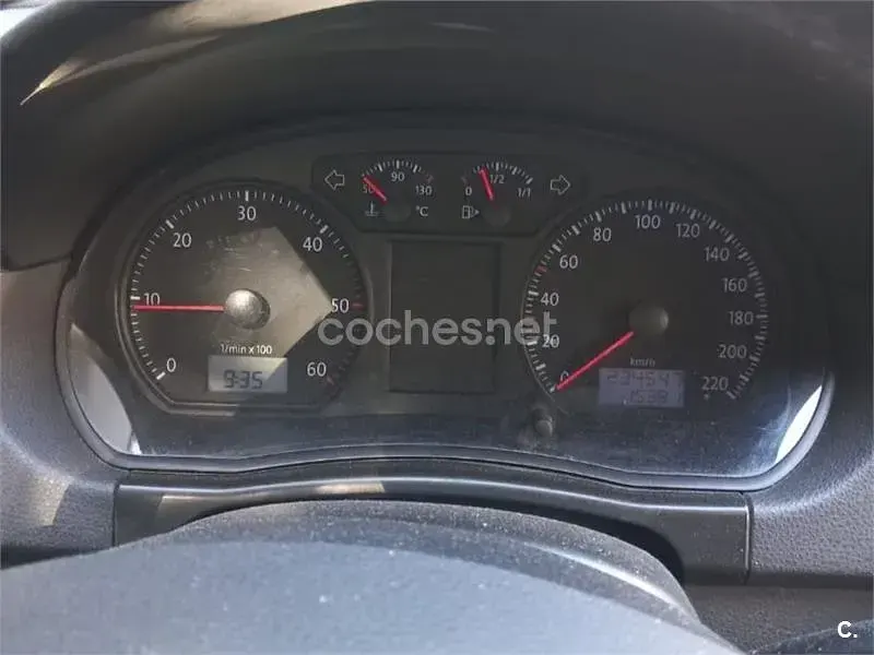 Usado VW Polo Edition 100 CV (73 kW) 2007 Azul Utilitario