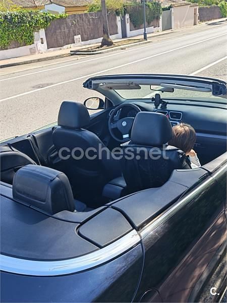 Usado VW Eos 140 CV (102 kW) 2008 Negro Descapotable