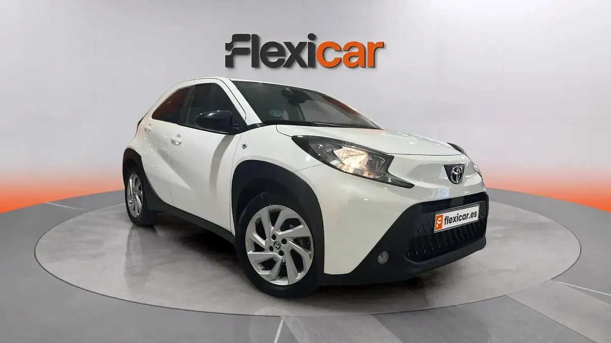 Usado Toyota Aygo X 72 CV (52 kW) 2024 SUV
