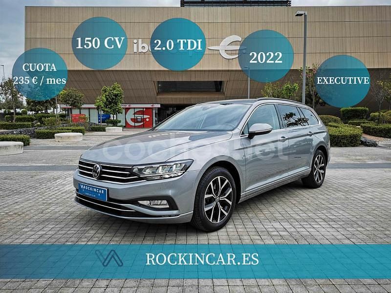 Gris / plata Usado 2022 VW Passat Executive Familiar | 18.700 € (Precio justo) - Imagen 1/4