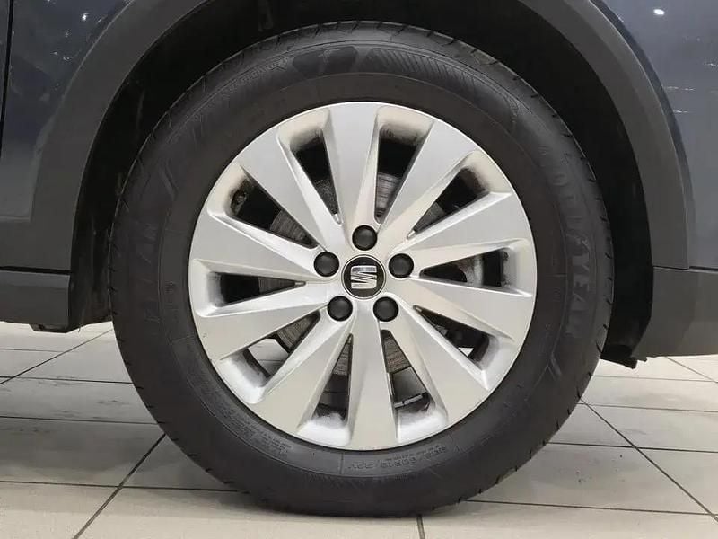 Usado Seat Arona Style 90 CV (66 kW) 2021 Gris / plata SUV
