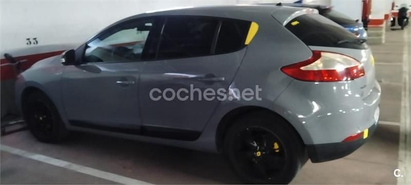 Usado Renault Mégane 110 CV (80 kW) 2012 Gris / plata Berlina