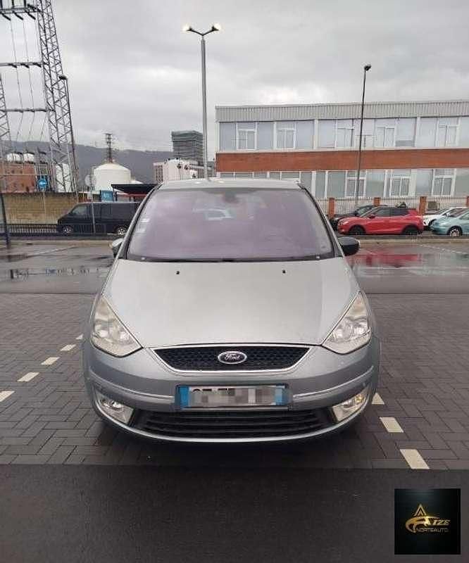Usado Ford Galaxy 140 CV (102 kW) 2007 Gris Monovolumen