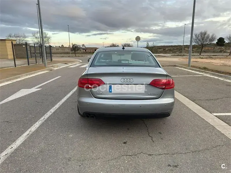 Usado Audi A4 143 CV (105 kW) 2008 Gris / plata Berlina