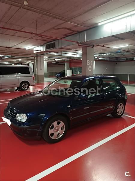 Usado VW Golf IV Conceptline 90 CV (66 kW) 2000 Azul Berlina
