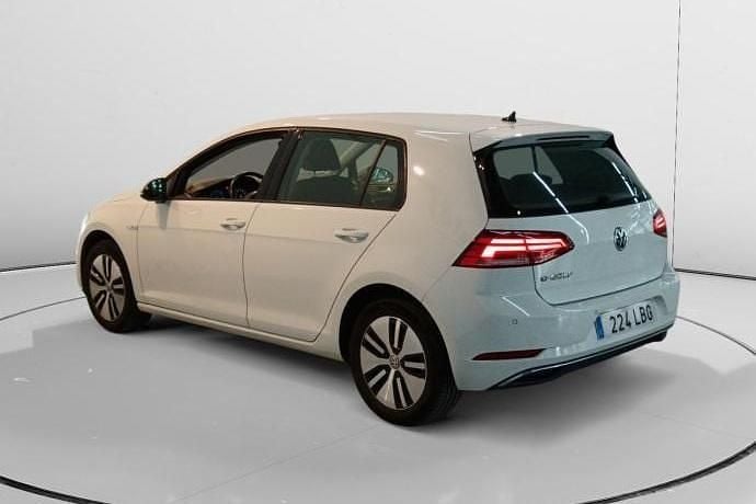 Begagnad VW e-Golf 100 kW (136 HK) 2019 Halvkombi