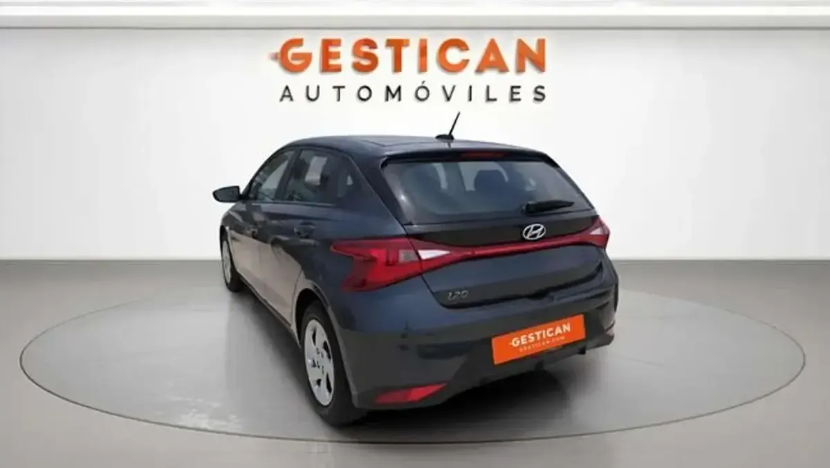 Usado Hyundai i20 84 CV (61 kW) 2023 Azul Utilitario
