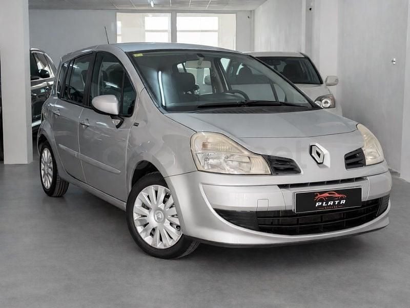 Usado Renault Grand Modus 75 CV (55 kW) 2012 Gris / plata Monovolumen