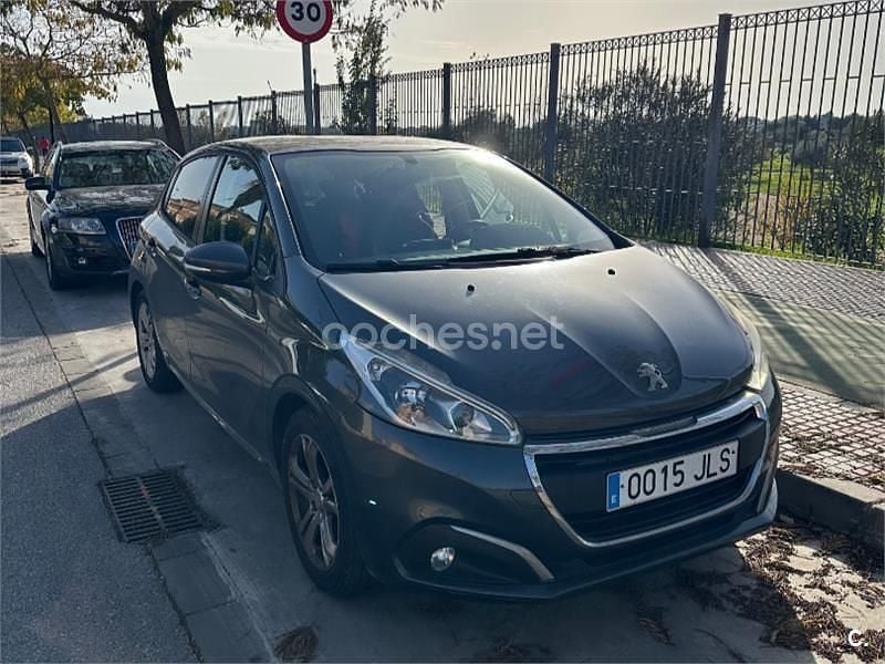 Gris / plata Usado 2016 Peugeot 208 Active Utilitario | 5500 € (Super precio) - Imagen 1/4