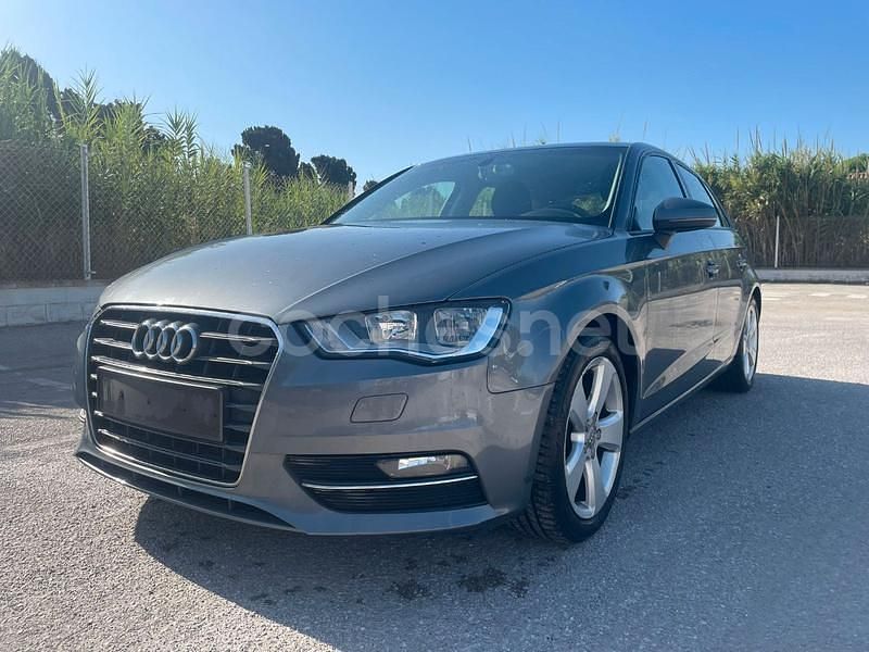 Käytetty Audi A3 Attraction 150 HP (110 kW) 2013 Harmaa Sedan