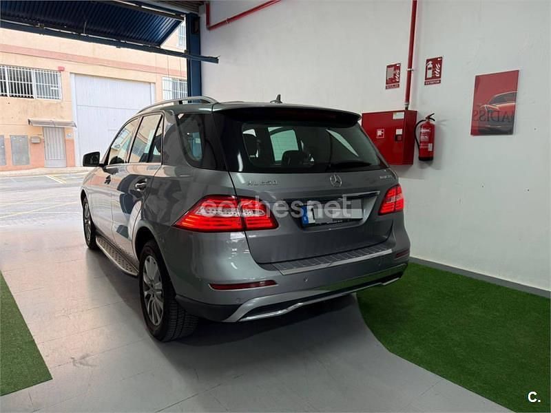 Usado Mercedes ML250 204 CV (150 kW) 2013 Gris / plata SUV