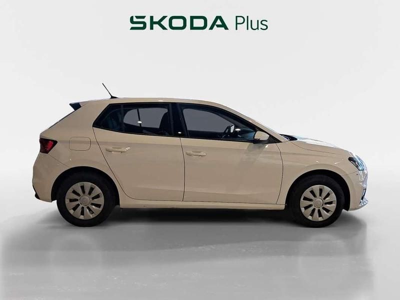 Usado Skoda Fabia 59 CV (43 kW) 2024 Blanco Utilitario