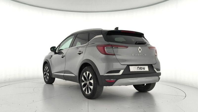 Usado Renault Captur Techno 140 CV (102 kW) 2023 Gris SUV