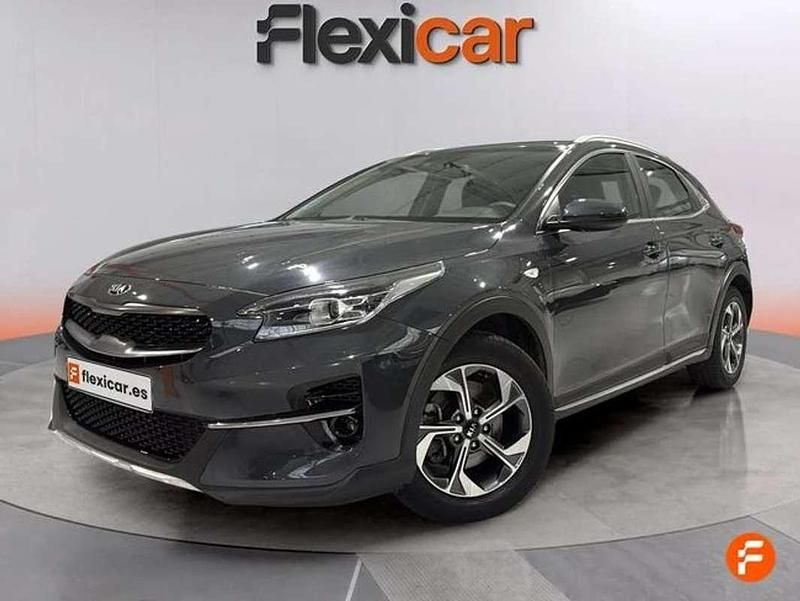 Usado Kia Ceed 120 CV (88 kW) 2021 Gris Utilitario