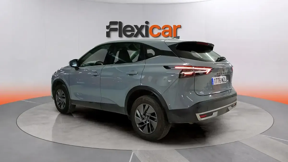 Usado Nissan Qashqai Acenta 140 CV (102 kW) 2025 Gris SUV