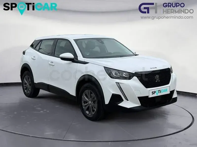 Usado Peugeot 2008 Active 110 CV (80 kW) 2021 Blanco SUV