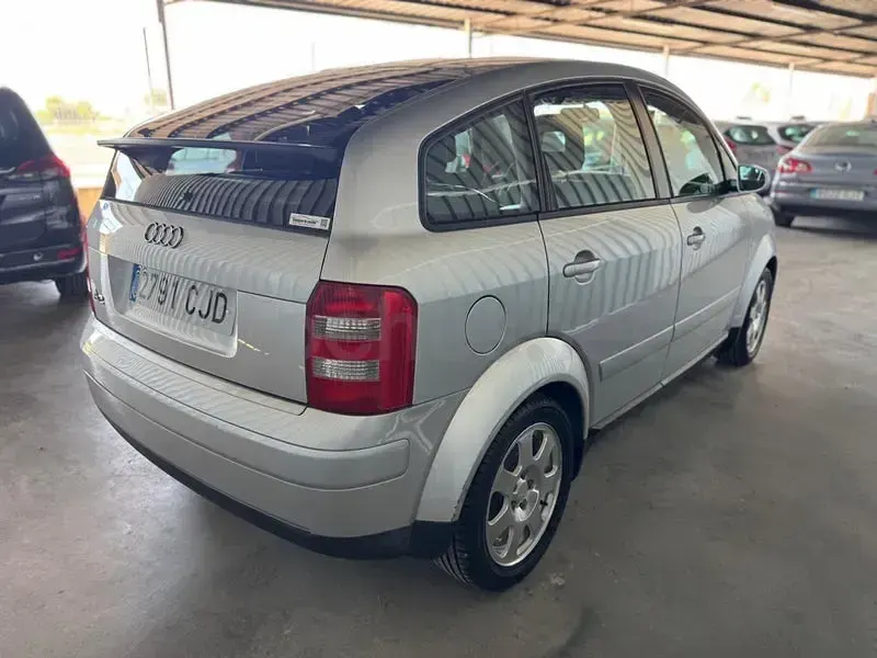 Usado Audi A2 75 CV (55 kW) 2004 Gris / plata Utilitario