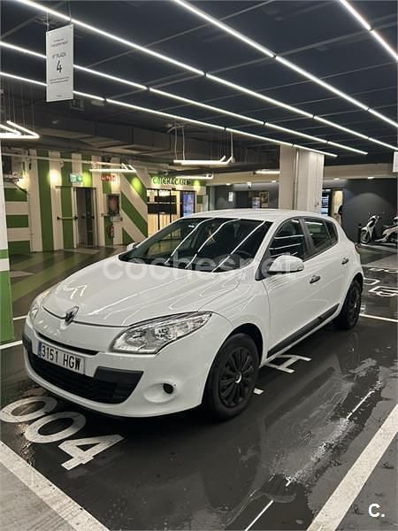 Blanco Usado 2011 Renault Mégane Authentique Berlina | 5100 € (Buen precio) - Imagen 1/4