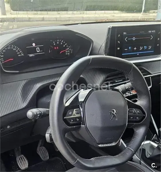 Usado Peugeot 208 Active 75 CV (55 kW) 2021 Gris / plata Utilitario