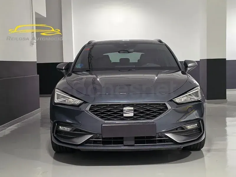 Usado Seat Leon FR 150 CV (110 kW) 2021 Azul Familiar