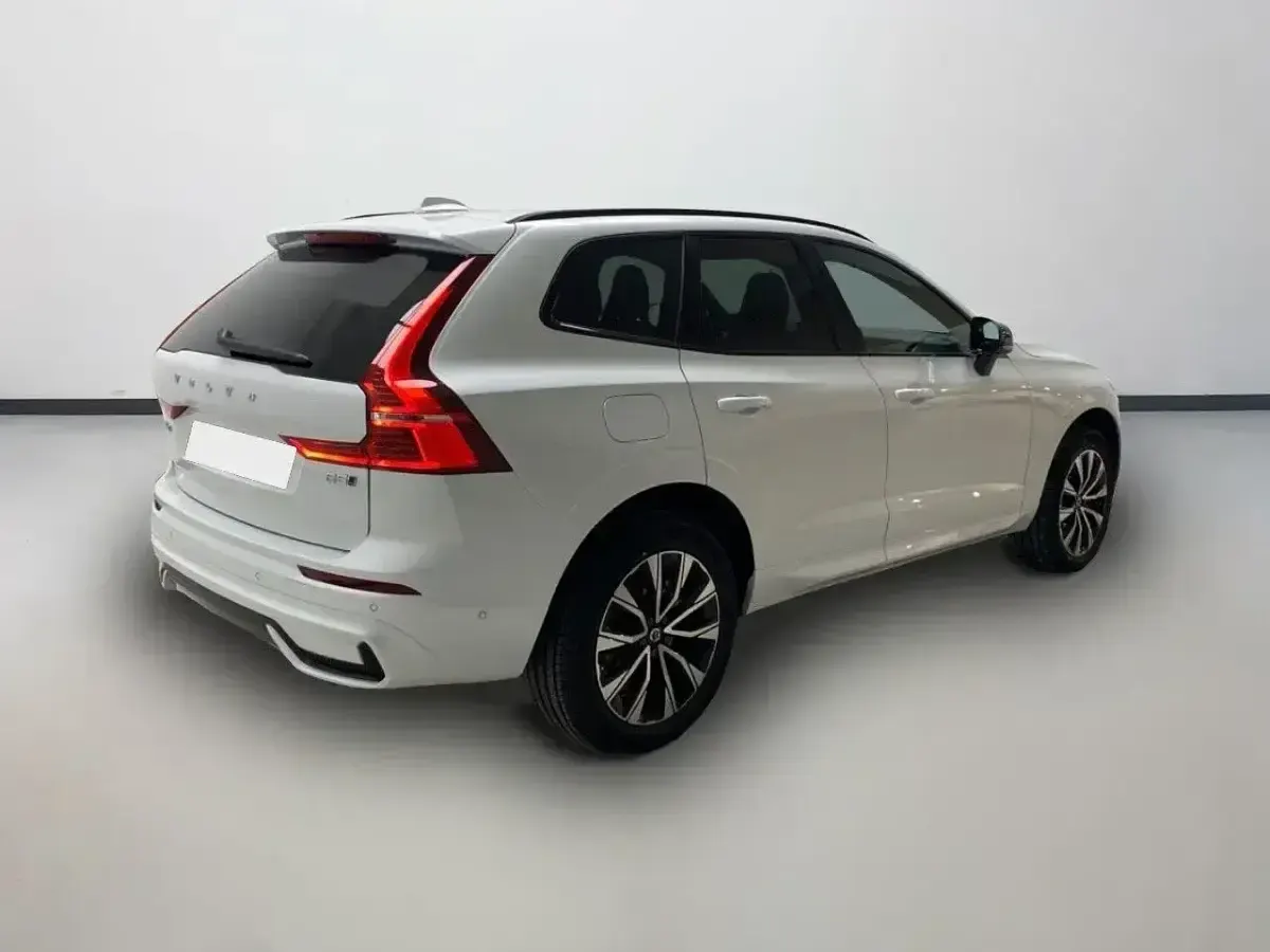 Usado Volvo XC60 Plus 250 CV (183 kW) 2024 Blanco SUV