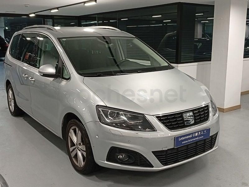Usado Seat Alhambra 150 CV (110 kW) 2022 Gris / plata Monovolumen