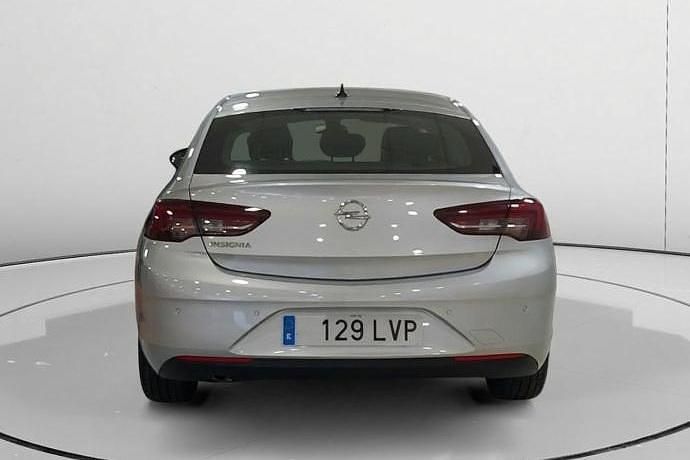 Usado Opel Insignia Business Edition 122 CV (89 kW) 2021 Gris Familiar