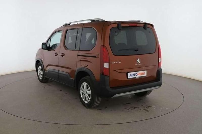 Usado Peugeot Rifter Allure 103 CV (75 kW) 2021 Marrón Monovolumen
